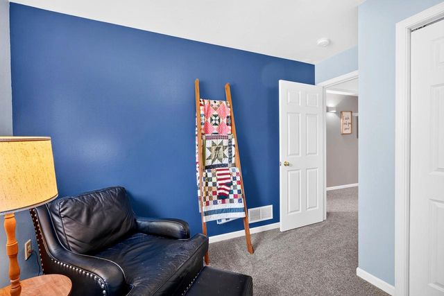 19 CORDELIA CRES, Madison, WI 53704