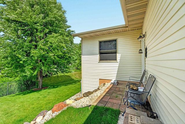 19 CORDELIA CRES, Madison, WI 53704