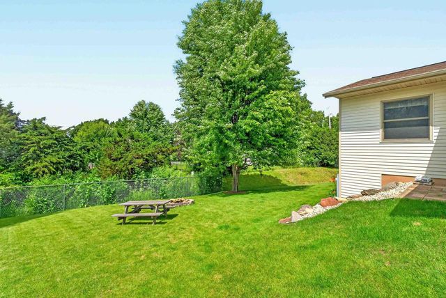 19 CORDELIA CRES, Madison, WI 53704