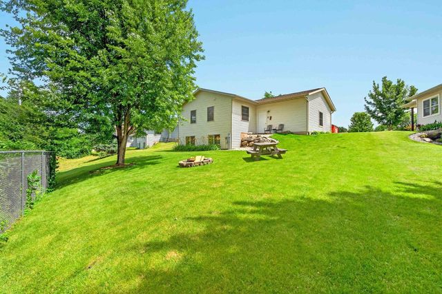 19 CORDELIA CRES, Madison, WI 53704