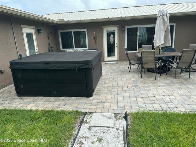 574 Dianne Drive, Melbourne, FL 32935