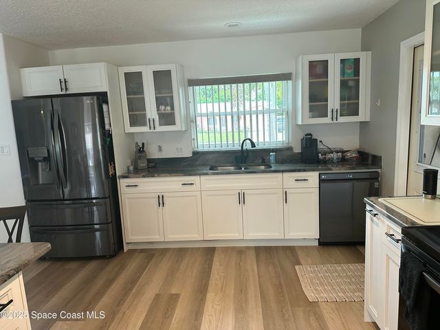 574 Dianne Drive, Melbourne, FL 32935