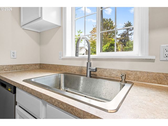 2245 JANE Dr, Salem, OR 97301