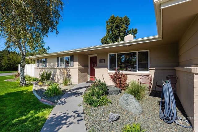 448 W Bird, Nampa, ID 83686