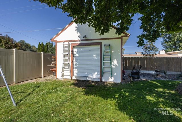 448 W Bird, Nampa, ID 83686