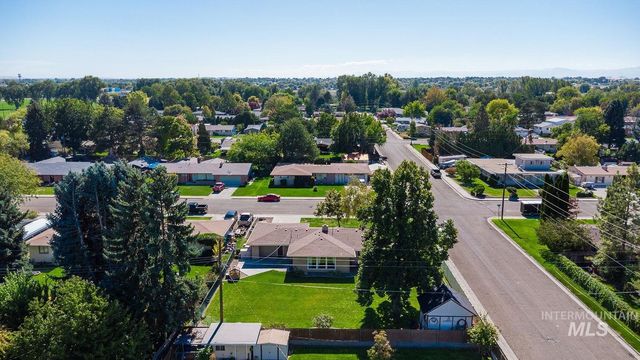 448 W Bird, Nampa, ID 83686