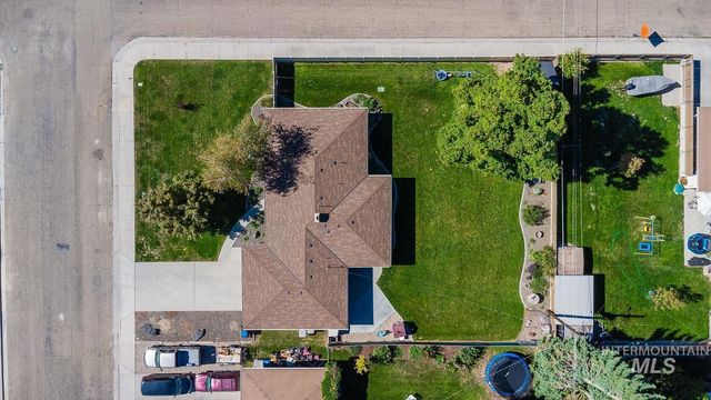 448 W Bird, Nampa, ID 83686