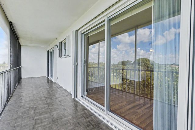 950 Hillcrest Drive 514, Hollywood, FL 33021