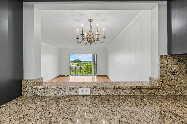 950 Hillcrest Drive 514, Hollywood, FL 33021