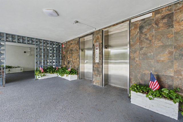 950 Hillcrest Drive 514, Hollywood, FL 33021