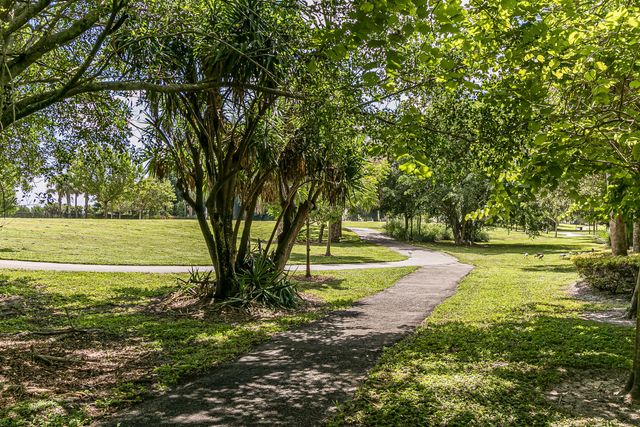 950 Hillcrest Drive 514, Hollywood, FL 33021