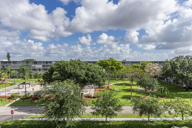 950 Hillcrest Drive 514, Hollywood, FL 33021