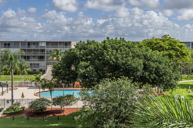 950 Hillcrest Drive 514, Hollywood, FL 33021
