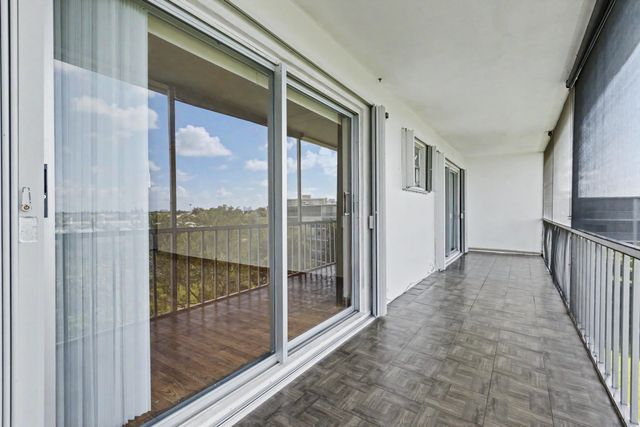 950 Hillcrest Drive 514, Hollywood, FL 33021