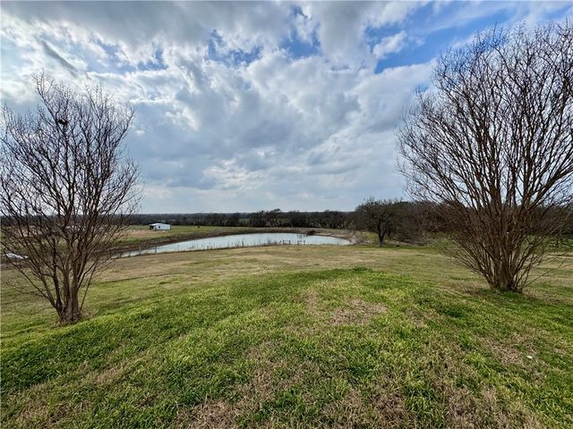 1430 Bays Road, Axtell, TX 76624