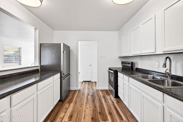 2209 North Street, Gulfport, MS 39507