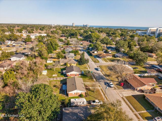 2209 North Street, Gulfport, MS 39507