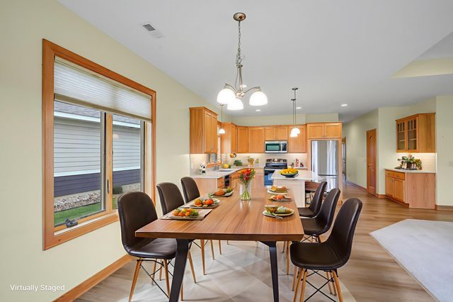 1286 Jefferson Court, Shakopee, MN 55379