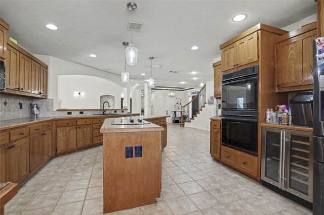 11951 N 168th East Place, Collinsville, OK 74021