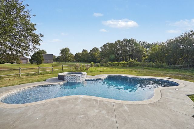 11951 N 168th East Place, Collinsville, OK 74021