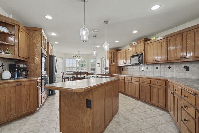 11951 N 168th East Place, Collinsville, OK 74021