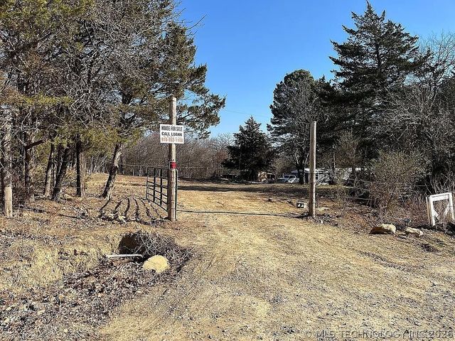 403993 E 1090 Road, Henryetta, OK 74437