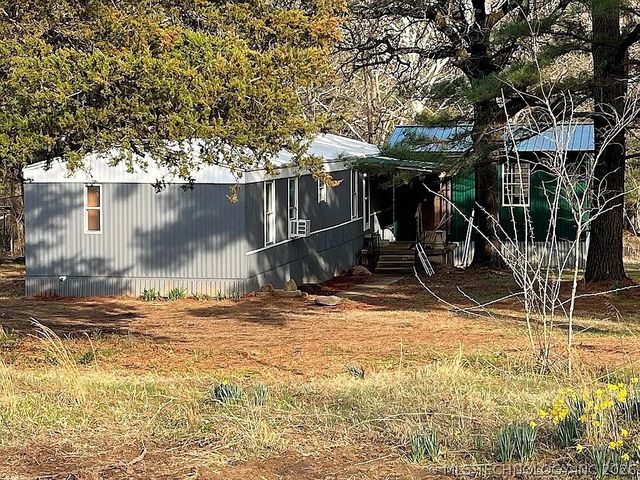 403993 E 1090 Road, Henryetta, OK 74437