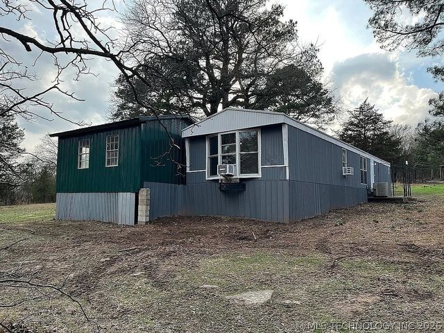 403993 E 1090 Road, Henryetta, OK 74437