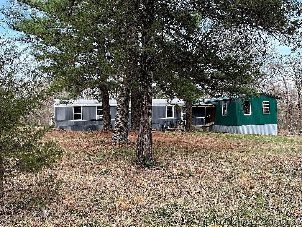 403993 E 1090 Road, Henryetta, OK 74437