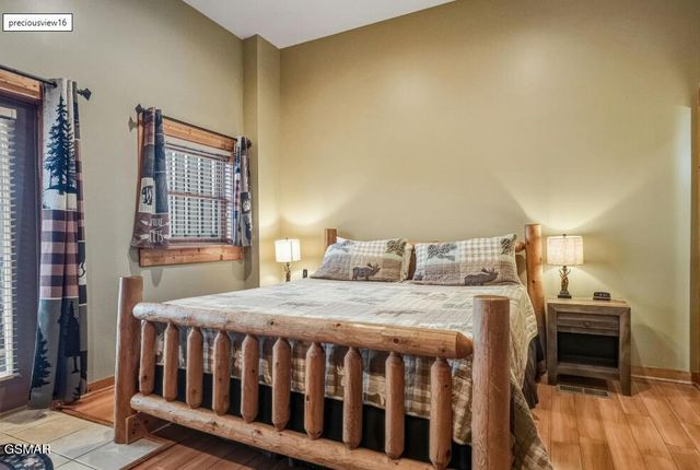 1781 Mountain Shadows Way, Gatlinburg, TN 37738