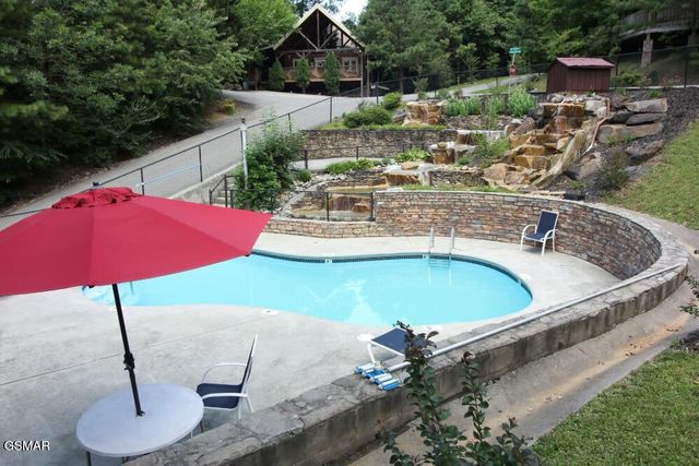 1781 Mountain Shadows Way, Gatlinburg, TN 37738