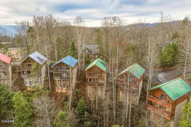 1781 Mountain Shadows Way, Gatlinburg, TN 37738