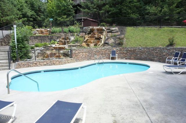 1781 Mountain Shadows Way, Gatlinburg, TN 37738