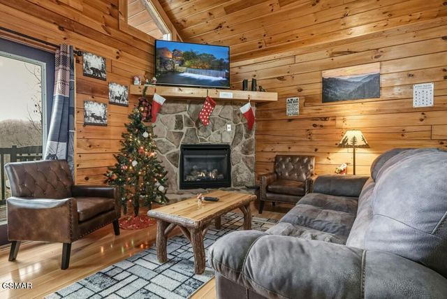 1781 Mountain Shadows Way, Gatlinburg, TN 37738