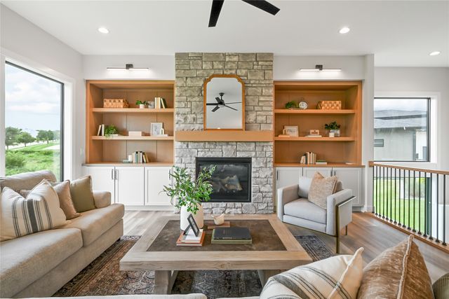 5821 Rose Circle, Des Moines, IA 50321