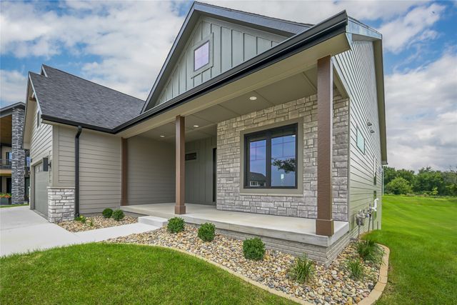 5821 Rose Circle, Des Moines, IA 50321