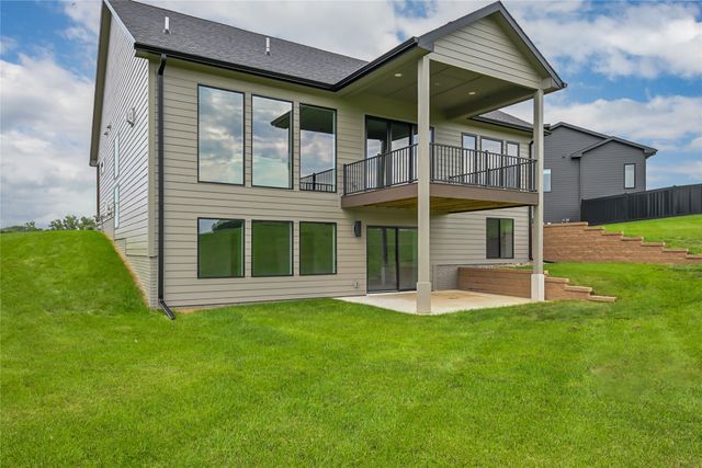 5821 Rose Circle, Des Moines, IA 50321