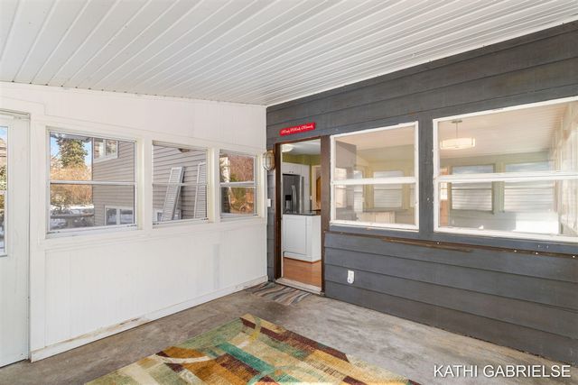 18091 Lovell Road, Spring Lake, MI 49456