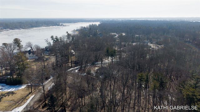 18091 Lovell Road, Spring Lake, MI 49456