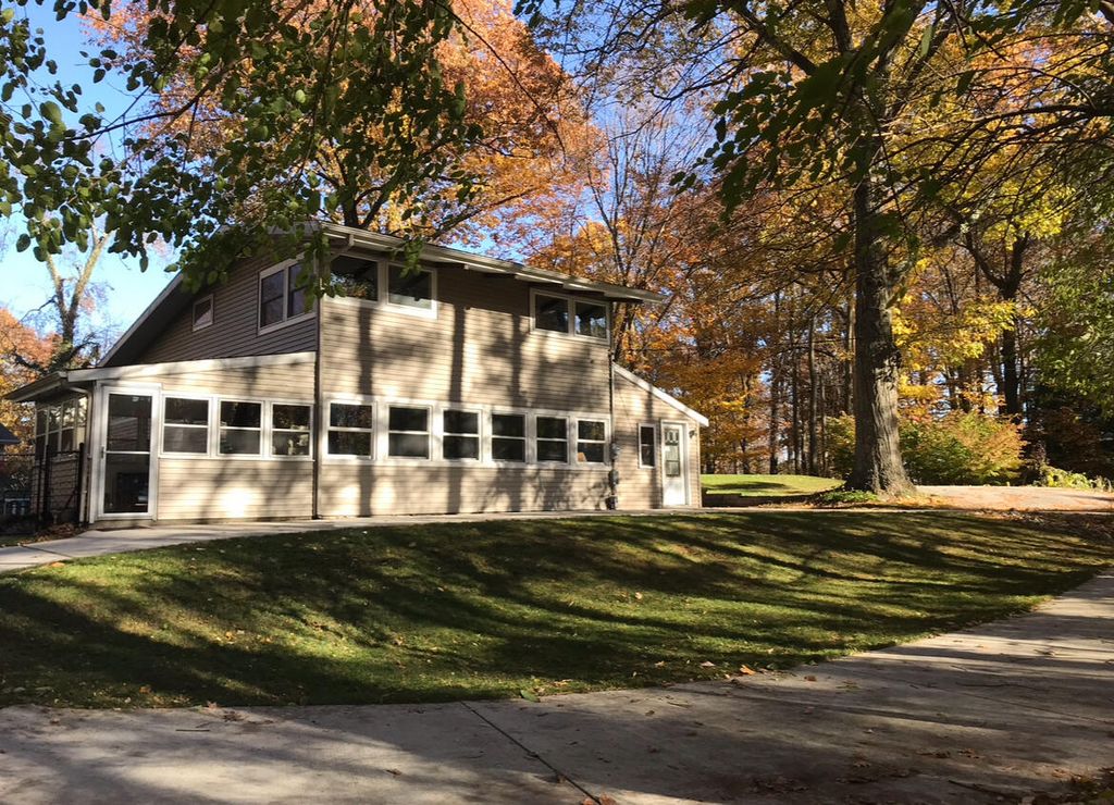 18091 Lovell Road, Spring Lake, MI 49456