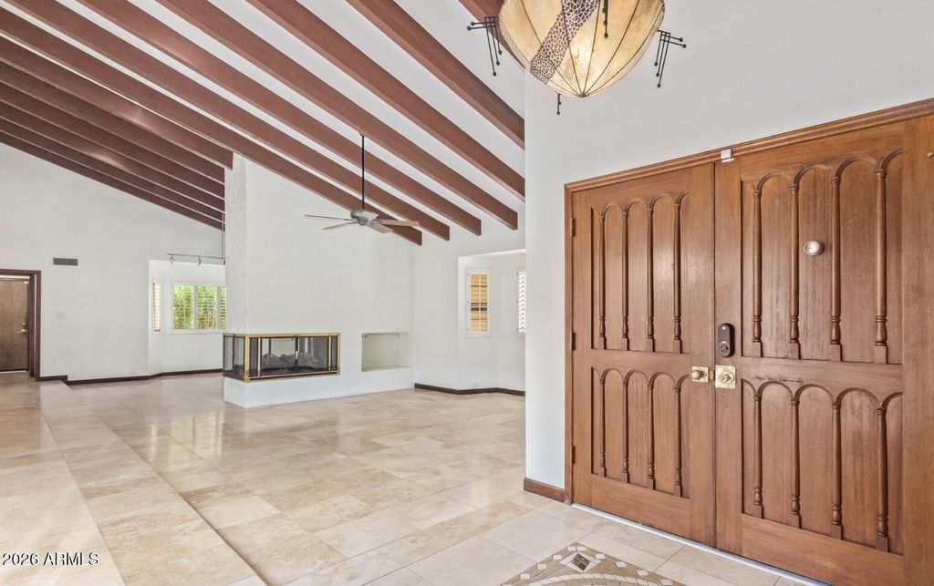 Image 3 of property listing at 20 E BETHANY HOME Road, Phoenix, AZ 85012