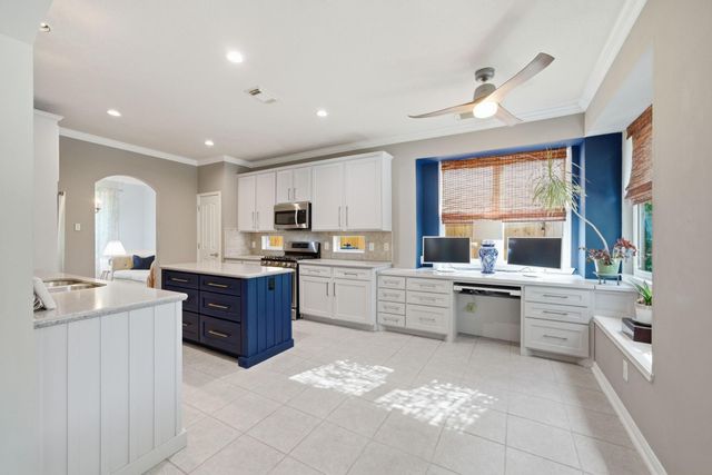 7527 Parkcross Place, Cypress, TX 77433