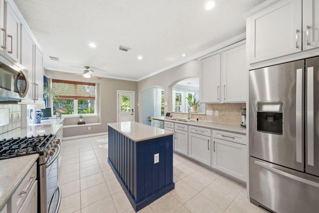 7527 Parkcross Place, Cypress, TX 77433