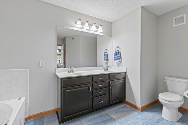 846 Coon Rapids Boulevard Extension NW 6, Coon Rapids, MN 55433