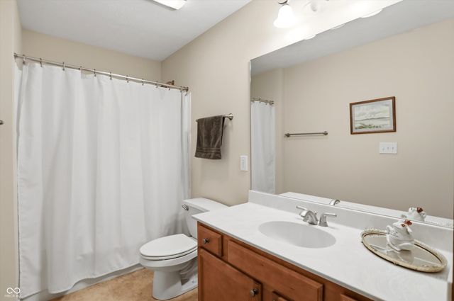 14381 Laura Vista Drive, Carmel, IN 46033