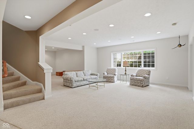 14381 Laura Vista Drive, Carmel, IN 46033
