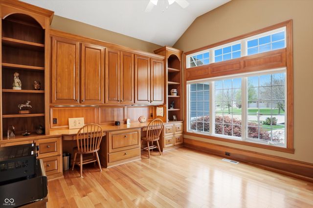14381 Laura Vista Drive, Carmel, IN 46033