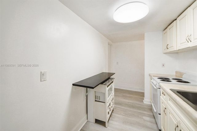 1936 S Ocean Dr 2D, Hallandale Beach, FL 33009