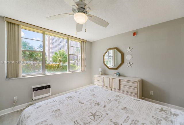 1936 S Ocean Dr 2D, Hallandale Beach, FL 33009