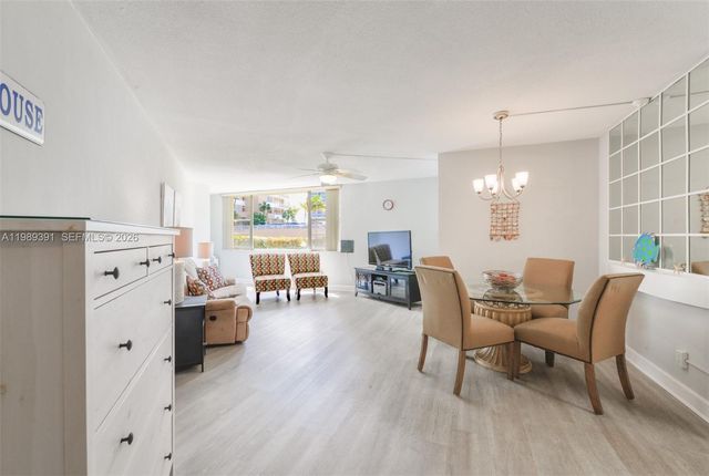 1936 S Ocean Dr 2D, Hallandale Beach, FL 33009